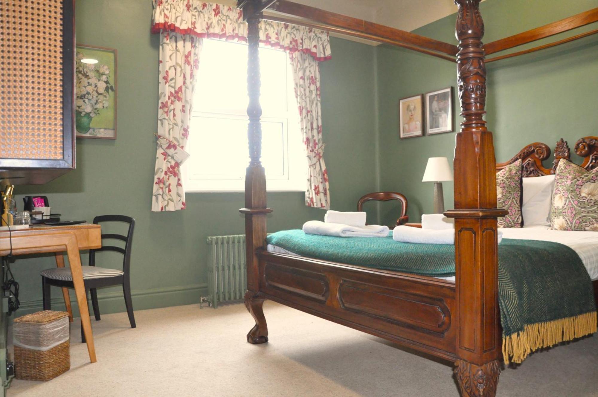 Eype's Mouth Country 3*